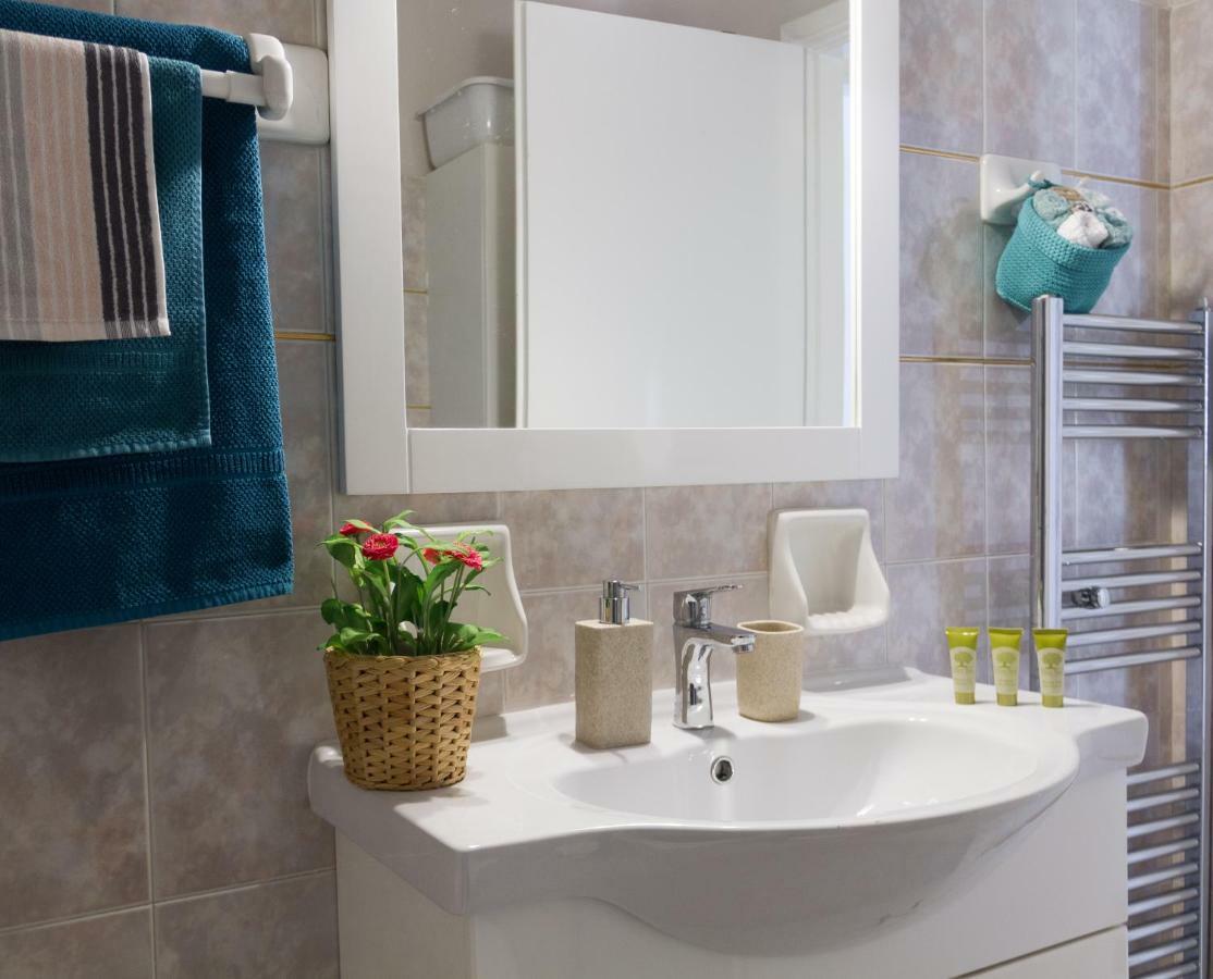 Athens Cozy Gem 2Br Apt - 200Mbps - 10 Min To Acropolis By Subway Екстериор снимка